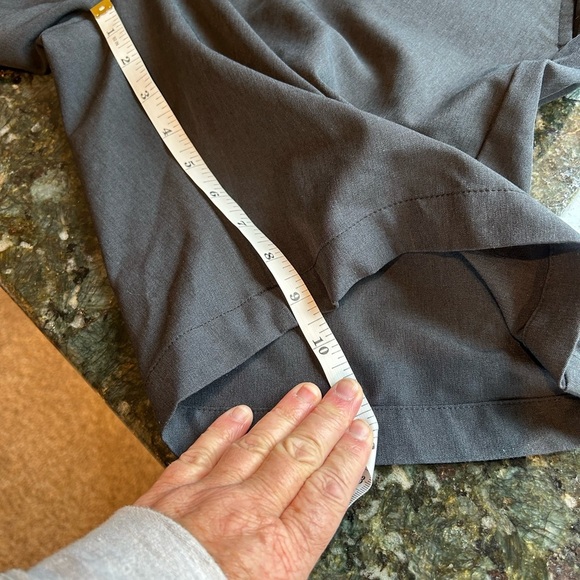 Greg Norman flat front poly/spandex charcoal golf and activewear shorts. 36” - Picture 8 of 8